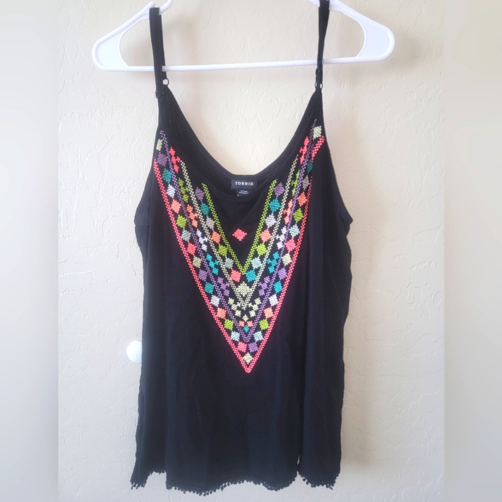 Torrid embroidered black tank, size 3